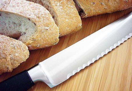 what is a bread knife